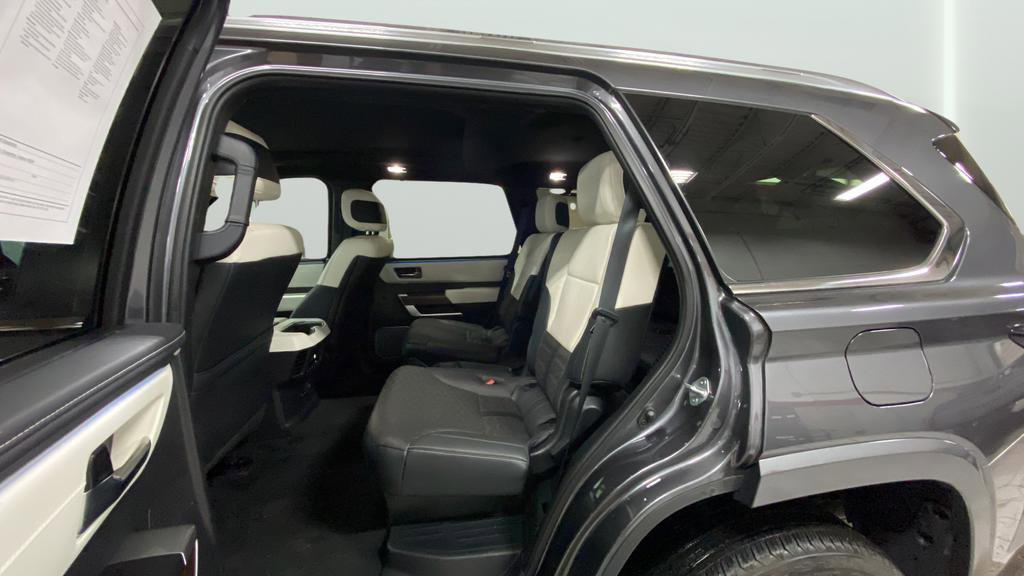 Used 2024 Toyota Sequoia Capstone image 33
