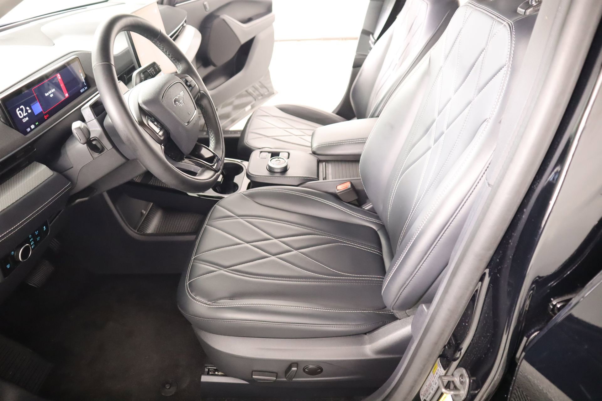 Used 2023 Ford Mustang Mach-E Select image 11