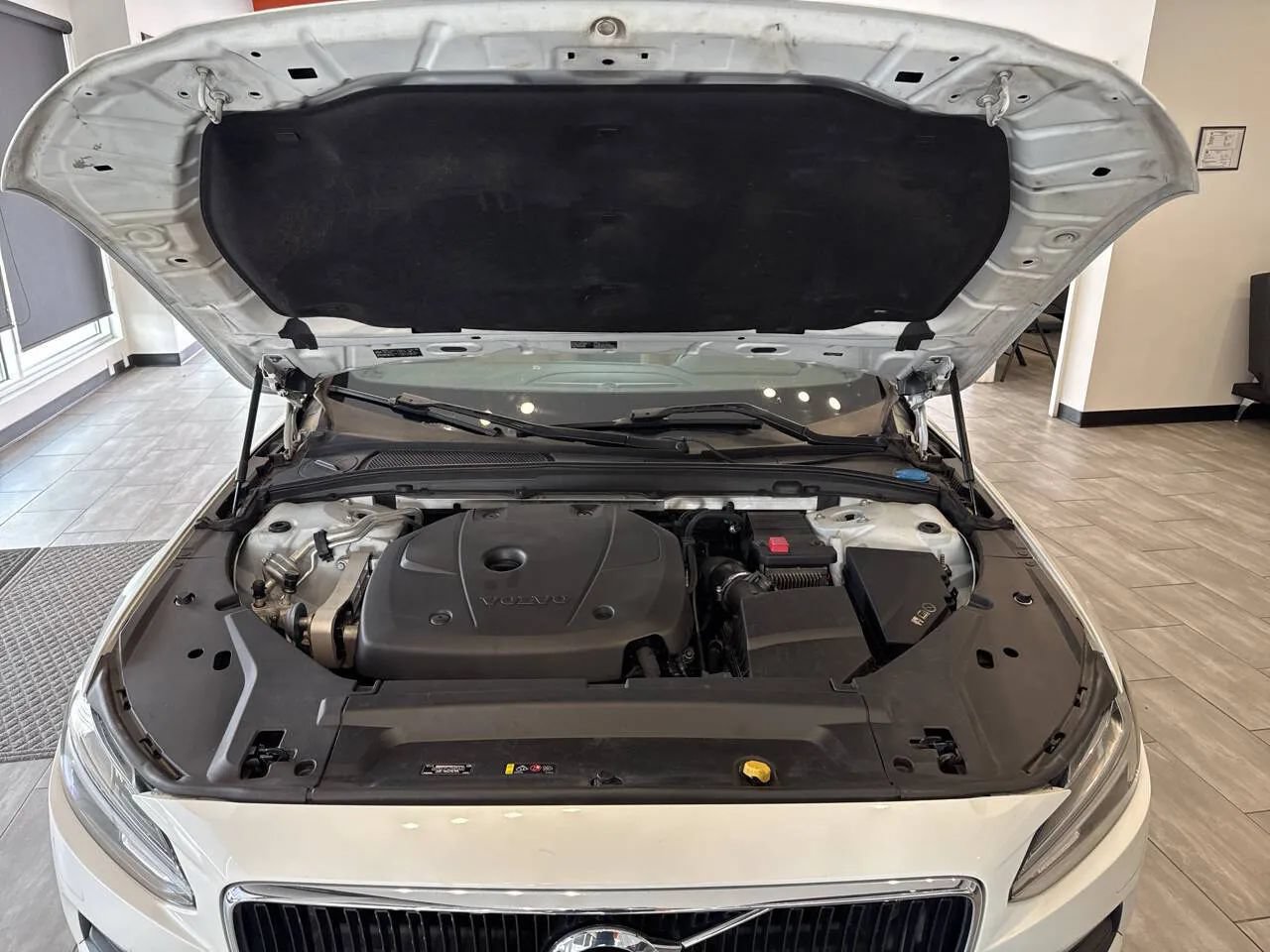 Used 2018 Volvo S90 T5 Momentum w/ Convenience Package AWD/4WD image 49
