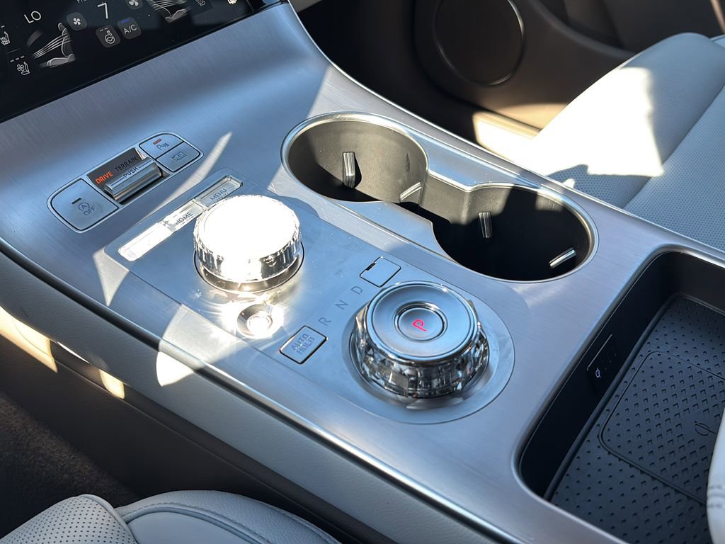 Certified 2026 Genesis GV70 2.5T Advanced image 34