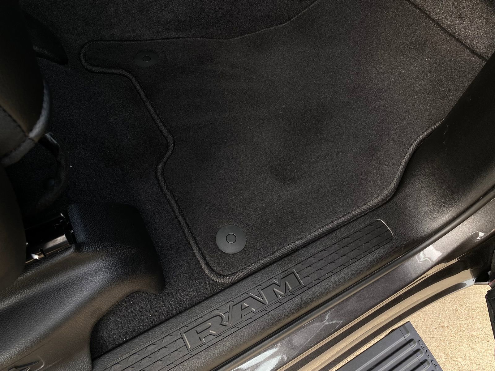 Used 2025 RAM 1500 Laramie w/ Night Edition image 16