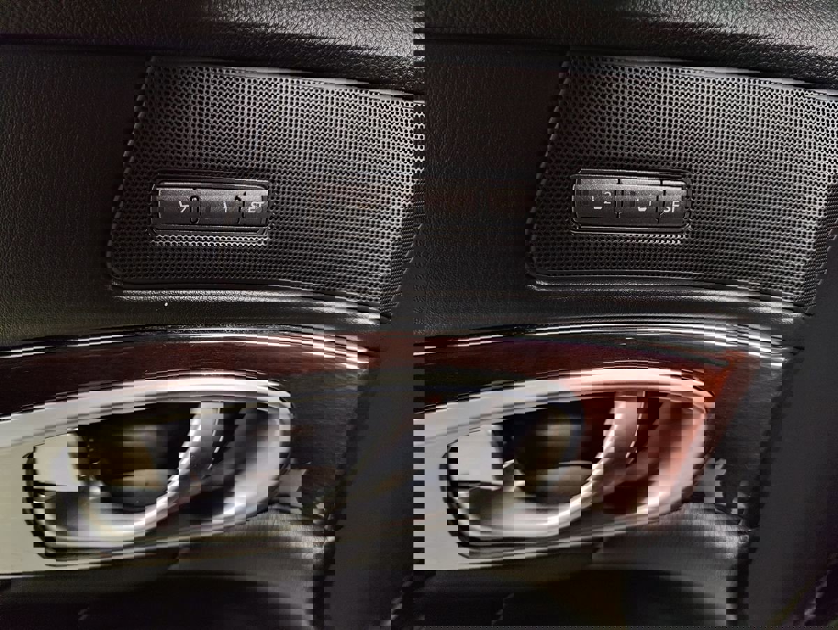 Used 2015 INFINITI Q70 L 3.7 w/ Technology Package image 23