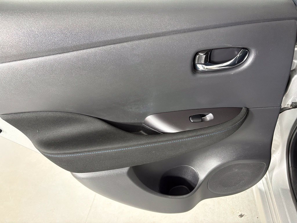 Used 2025 Nissan Leaf S FWD image 34