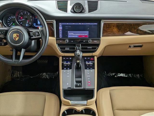 Certified 2023 Porsche Macan image 20