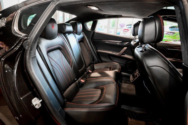 Used 2018 Maserati Quattroporte S GranLusso Q4 AWD/4WD image 22