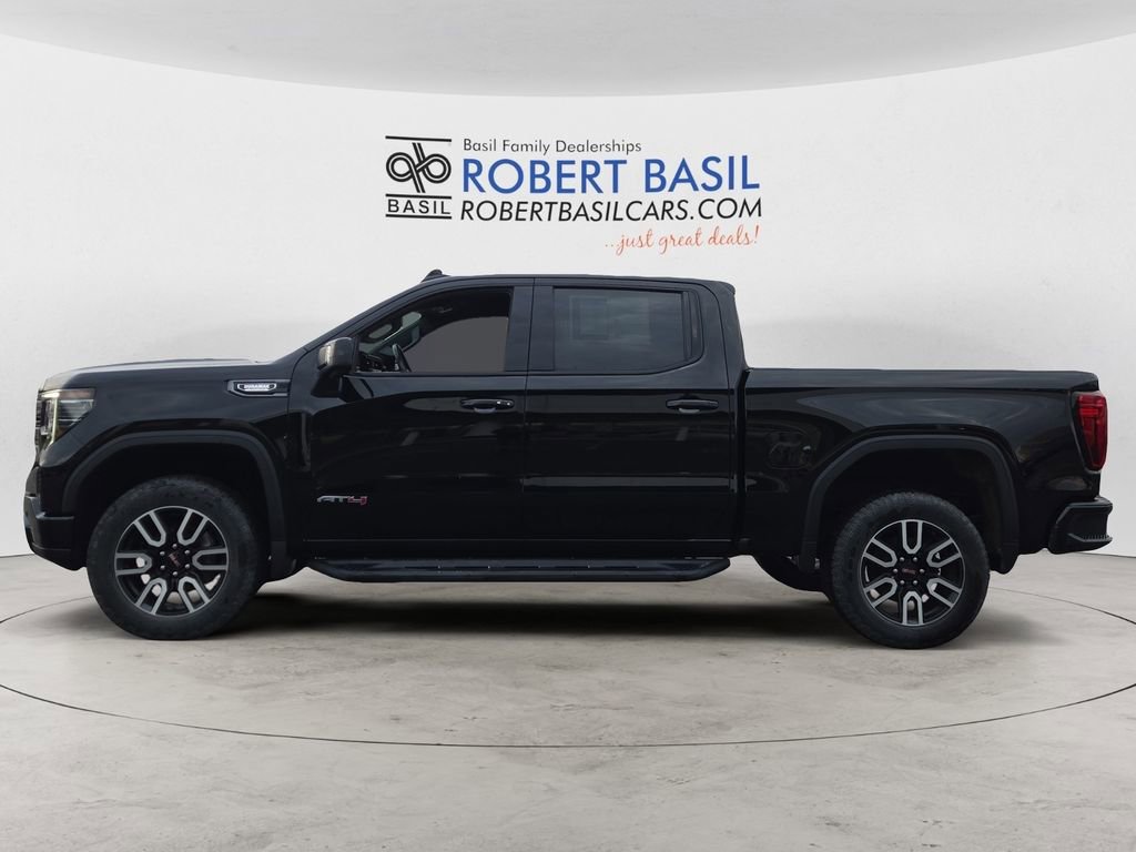 Used 2023 GMC Sierra 1500 AT4 w/ AT4 Premium Package image 2