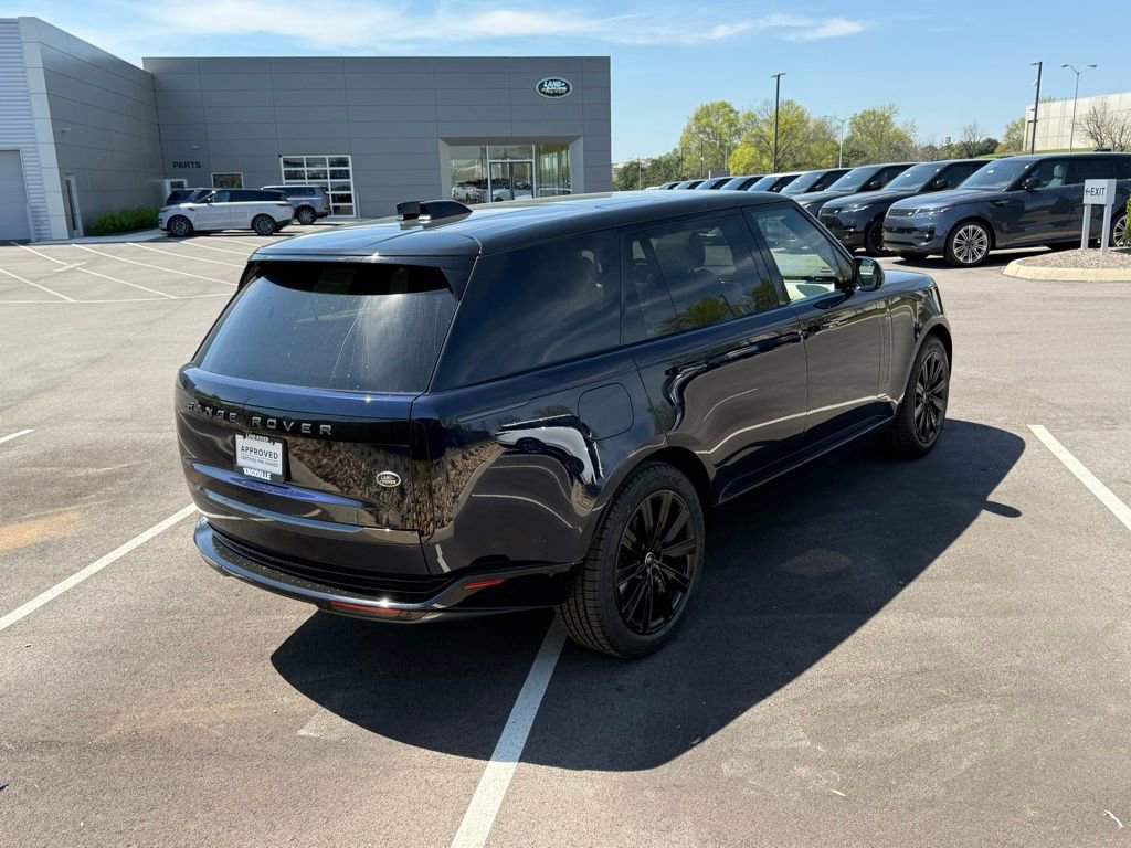 Certified 2023 Land Rover Range Rover Long Wheelbase SE image 6