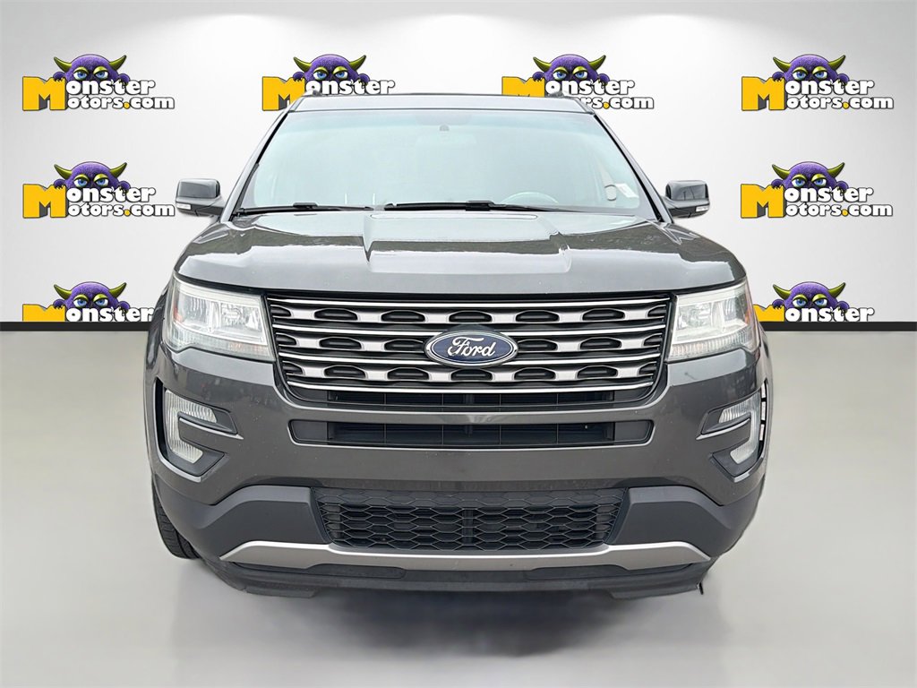 Used 2016 Ford Explorer XLT image 2