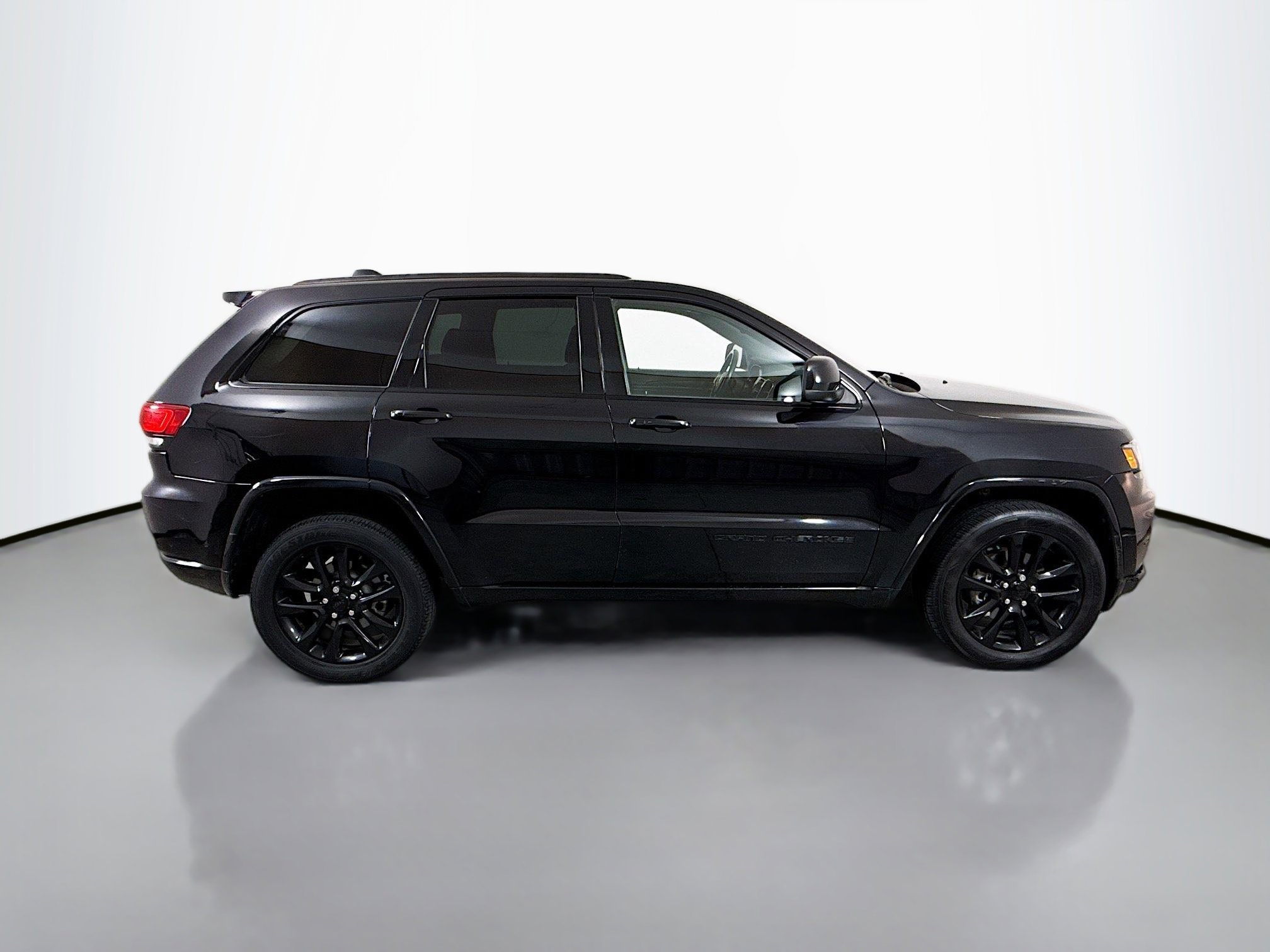 Used 2020 Jeep Grand Cherokee Altitude image 8