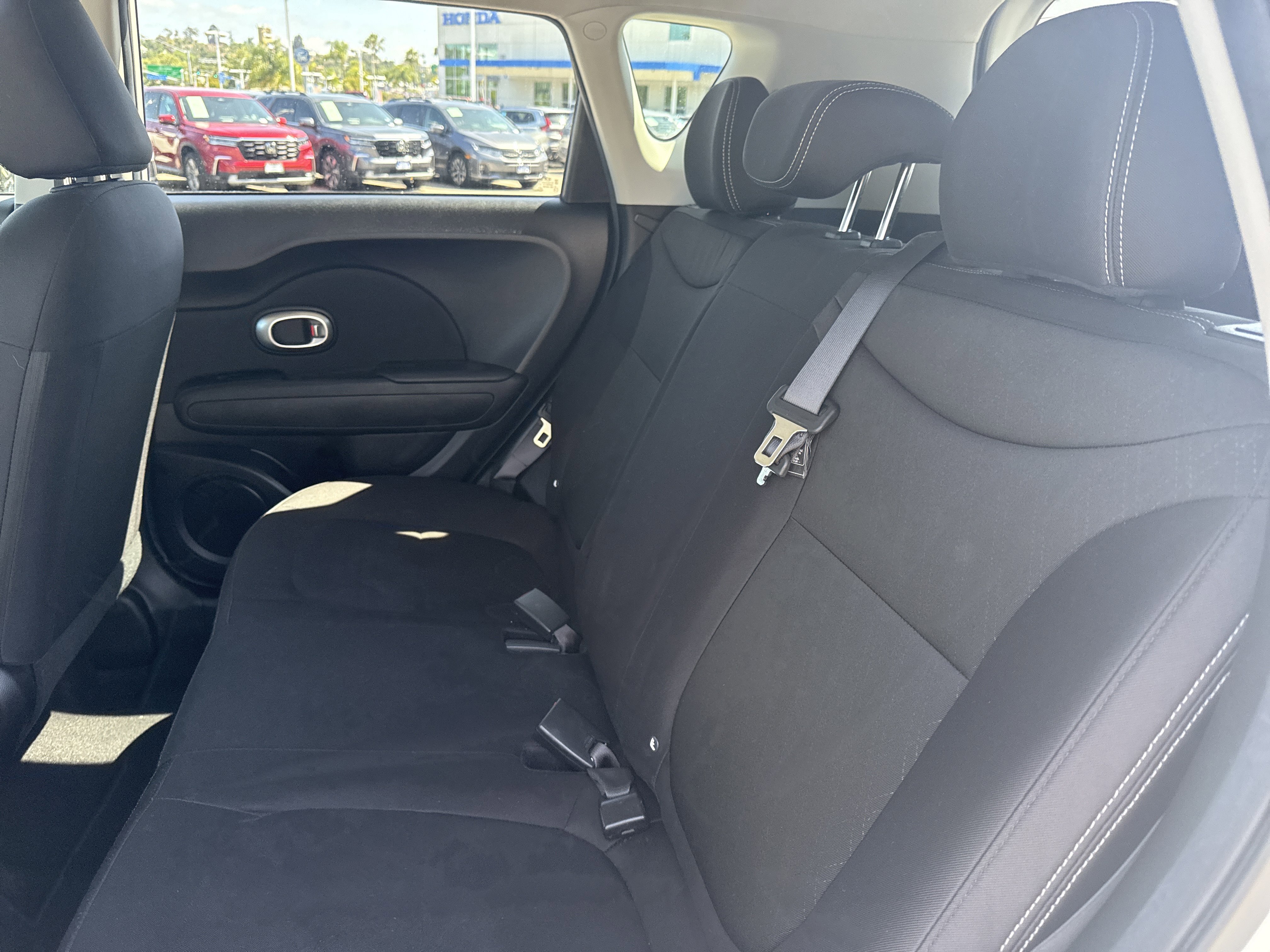 Used 2016 Kia Soul FWD image 13