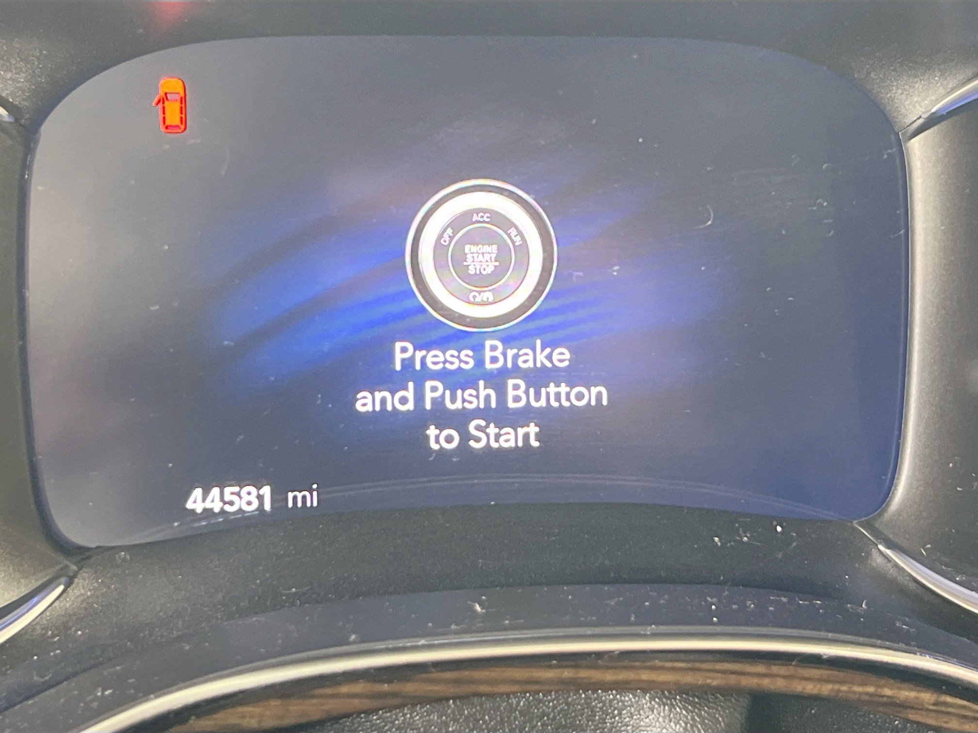 Used 2021 Chrysler Pacifica Limited w/ Uconnect Theater Family Group image 12