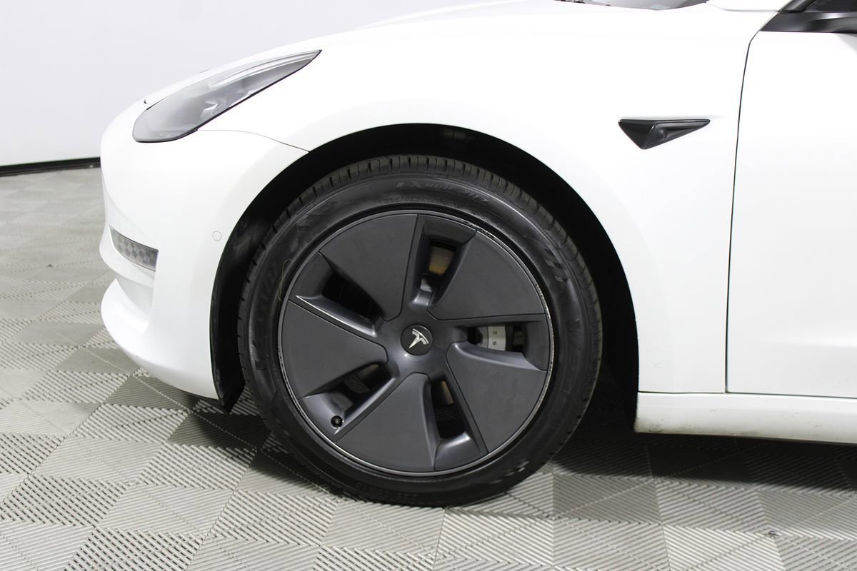 Used 2022 Tesla Model 3 Long Range AWD/4WD image 4