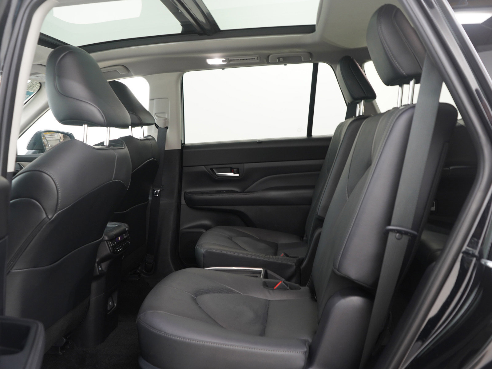 Used 2026 Toyota Grand Highlander Platinum image 16