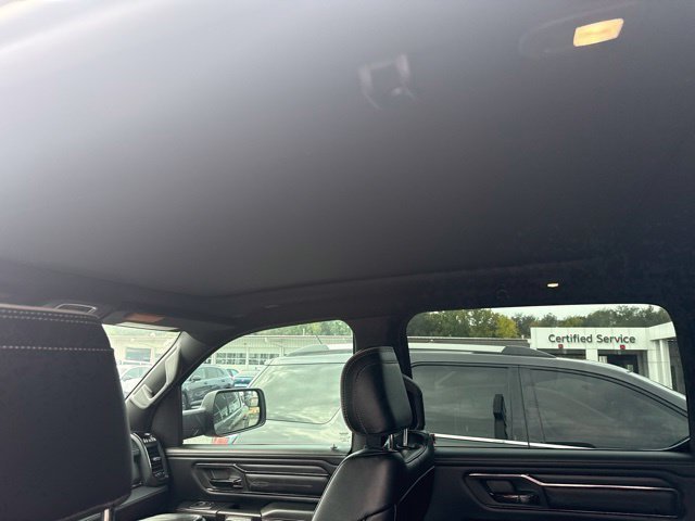 Used 2022 RAM 1500 Limited w/ Body Color Bumper Group AWD/4WD image 36