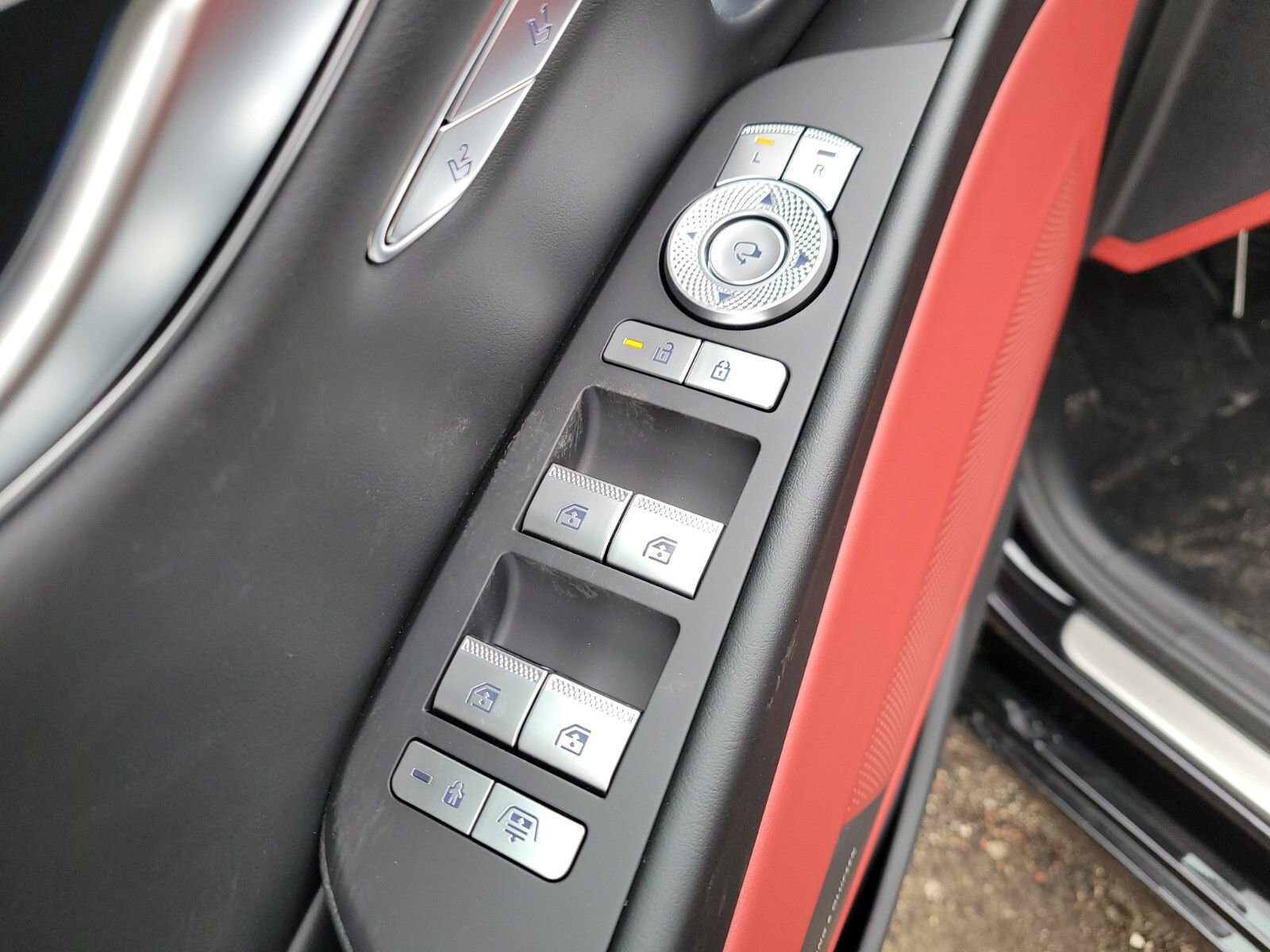 Used 2025 Genesis G80 2.5T Sport Prestige image 17