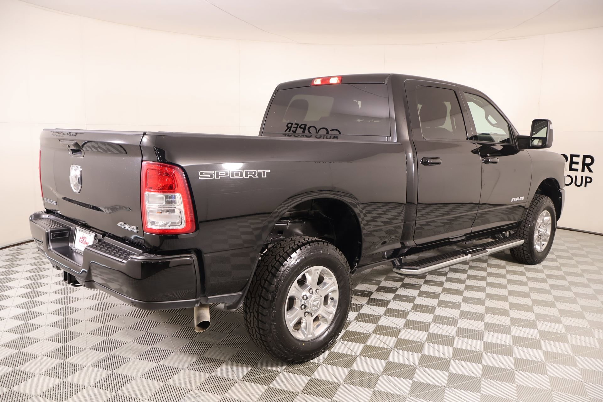 Used 2024 RAM 2500 Big Horn w/ Sport Appearance Package AWD/4WD image 20