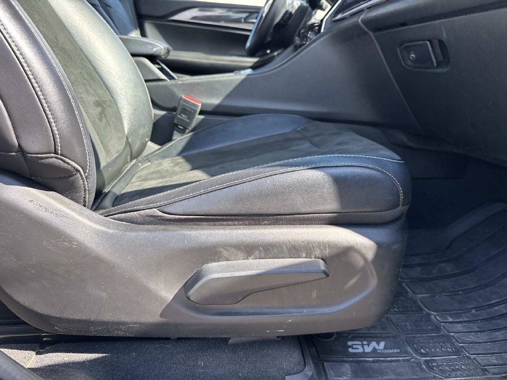 Used 2022 Jeep Grand Cherokee L Laredo RWD image 12