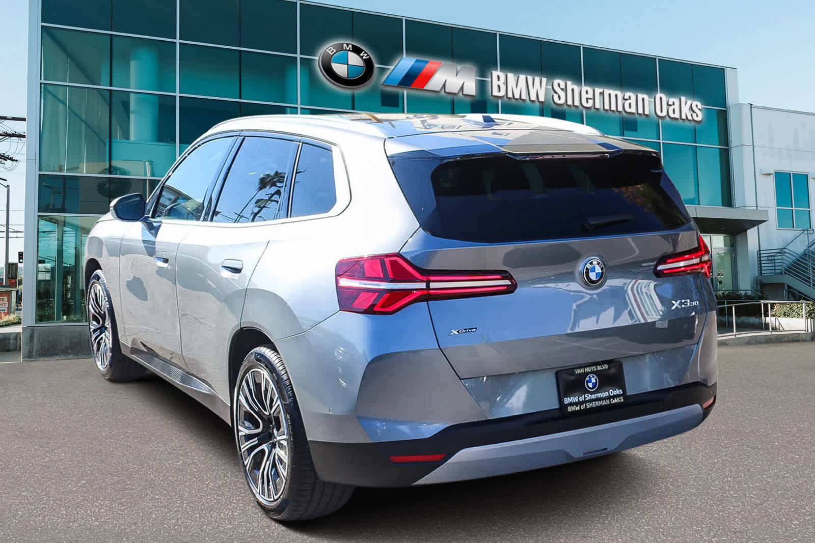 Used 2025 BMW X3 xDrive30i w/ Convenience Package image 6