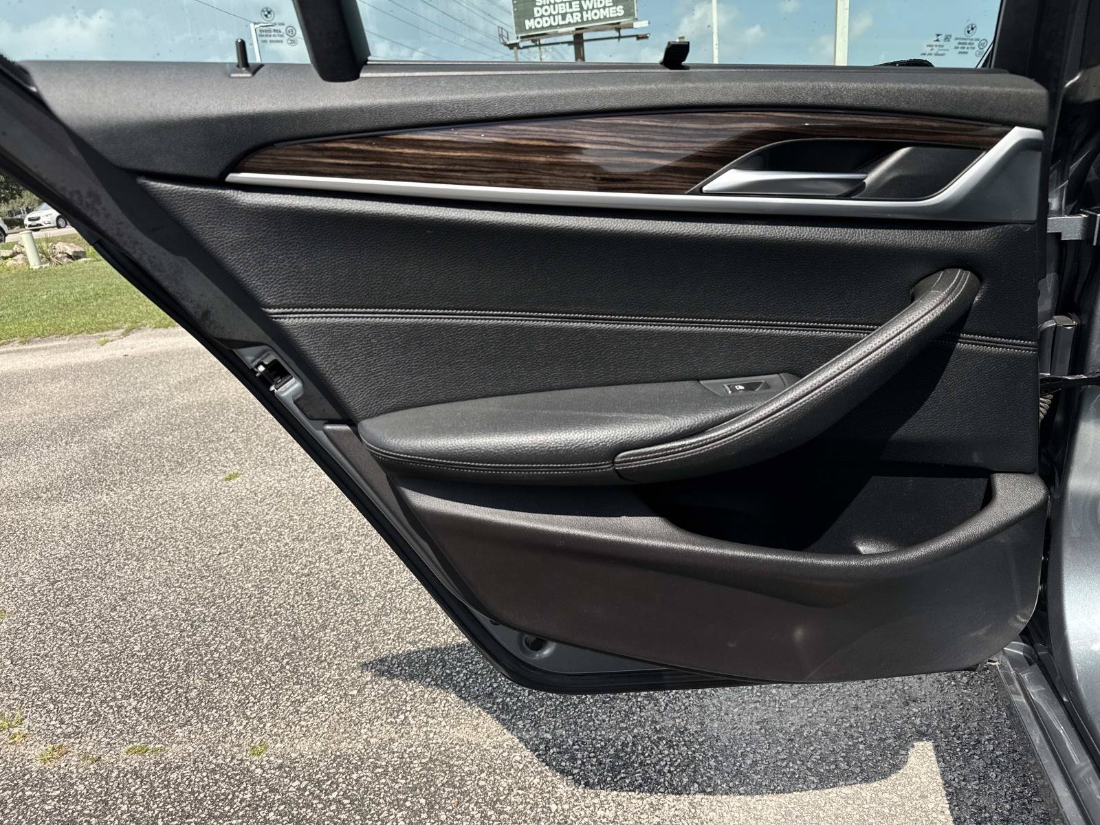 Used 2019 BMW 540i xDrive w/ Executive Package AWD/4WD image 12