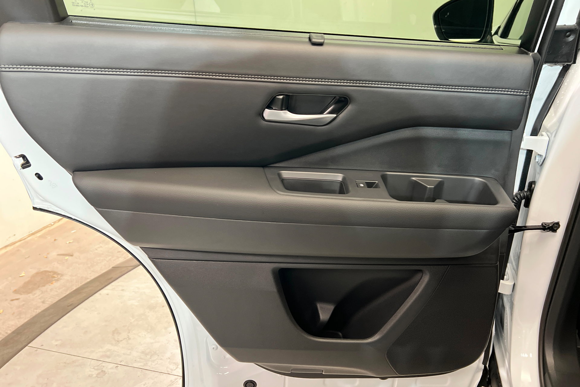 New 2026 Nissan Pathfinder Platinum image 18