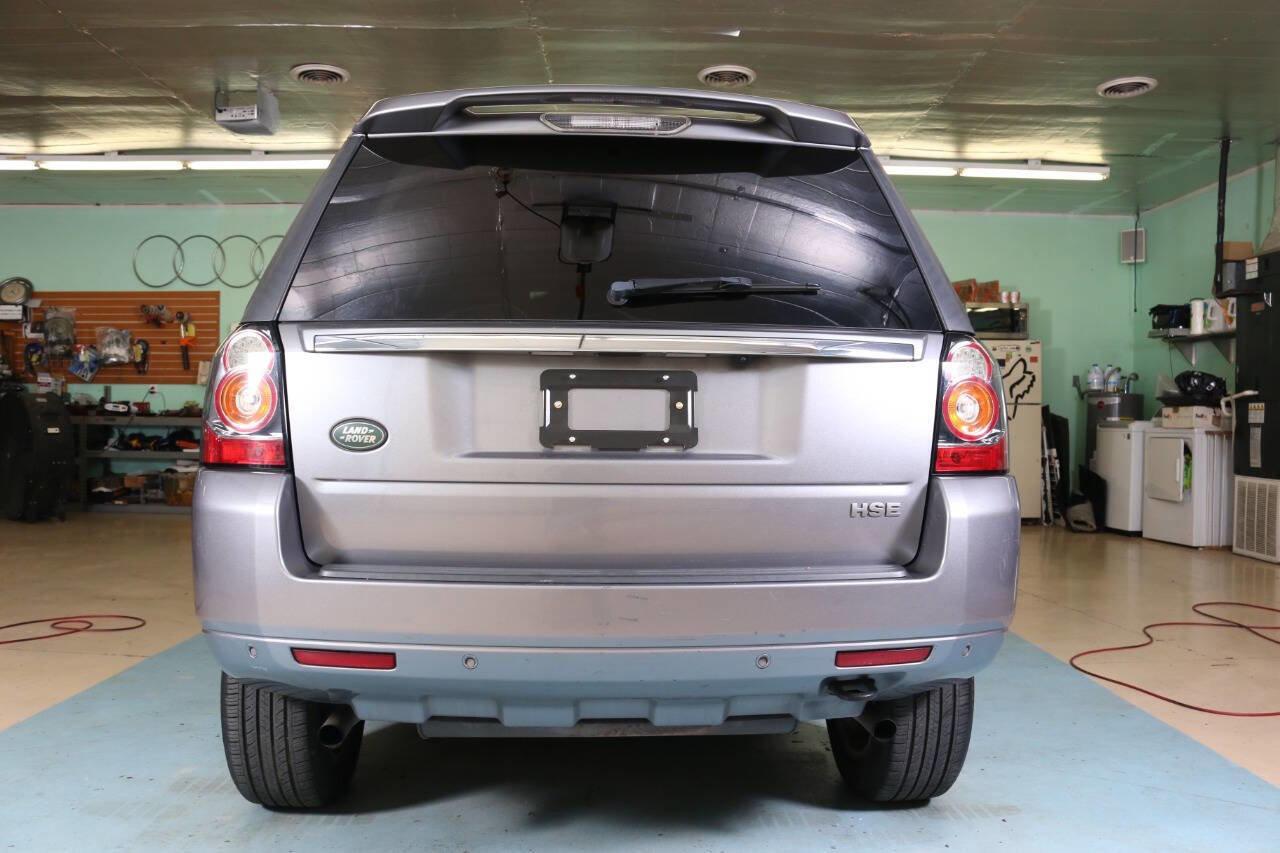 Used 2013 Land Rover LR2 HSE image 15