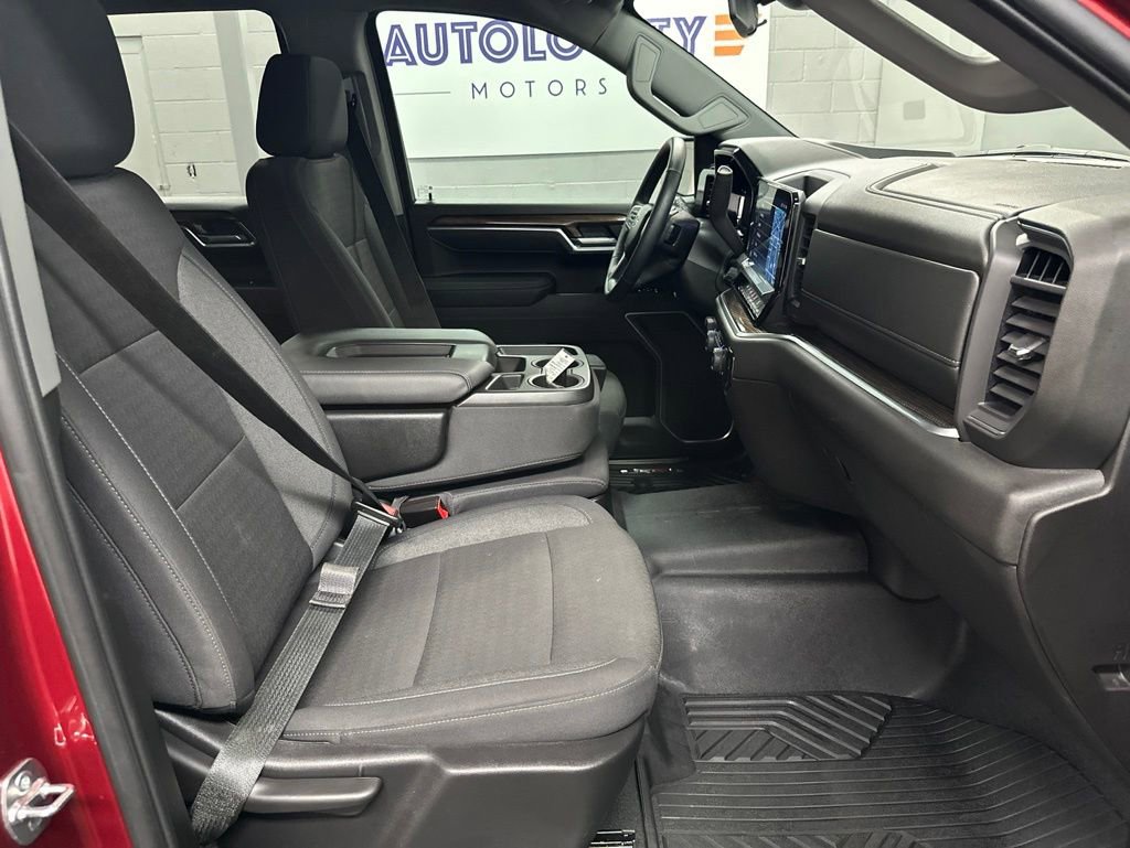Used 2025 Chevrolet Silverado 1500 RST w/ Z71 Off-Road Package AWD/4WD image 20