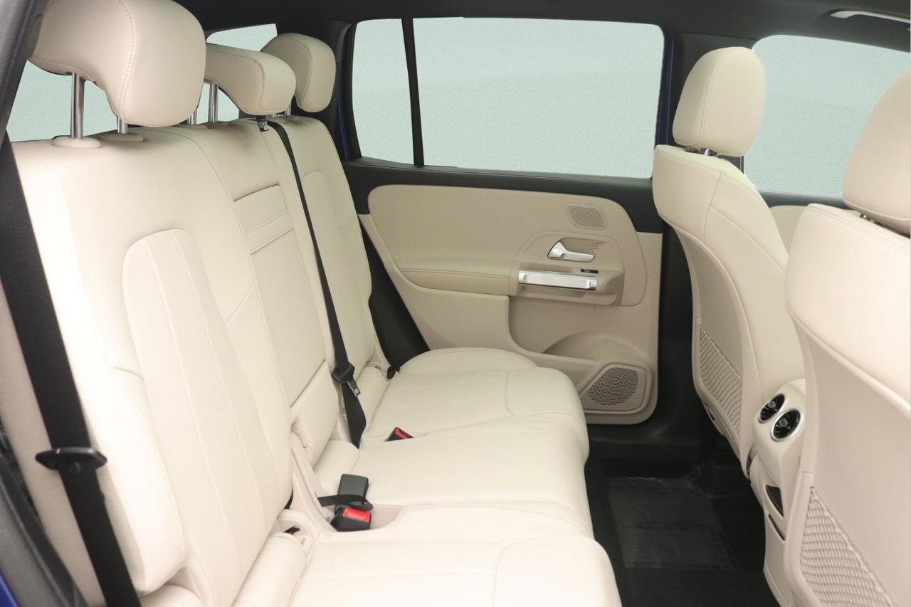 New 2026 Mercedes-Benz GLB 250 image 8