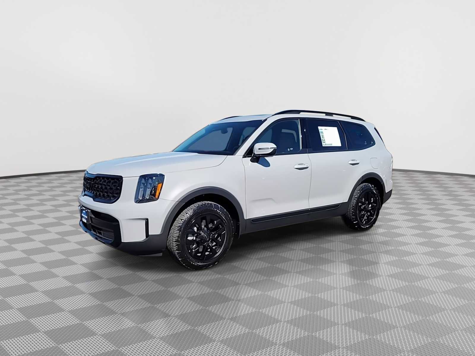 Used 2025 Kia Telluride AWD image 4