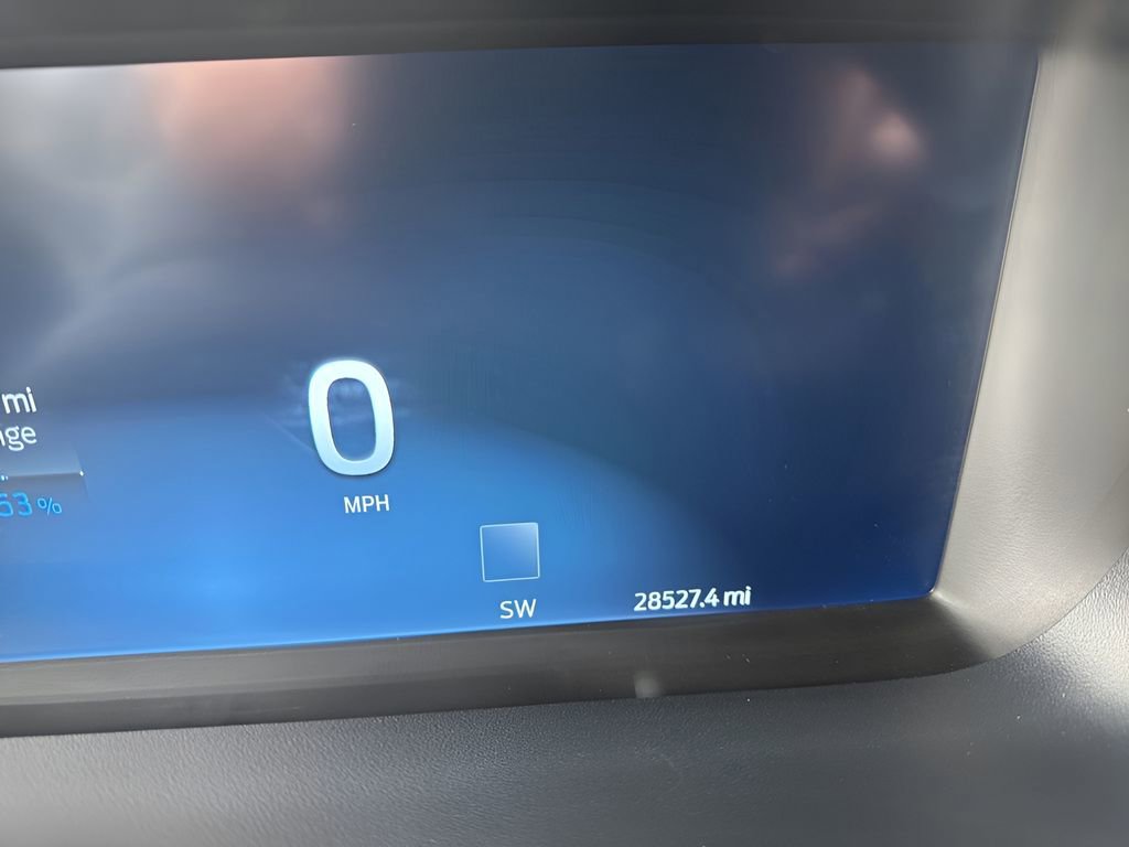 Used 2022 Ford F150 Lightning Lariat image 24