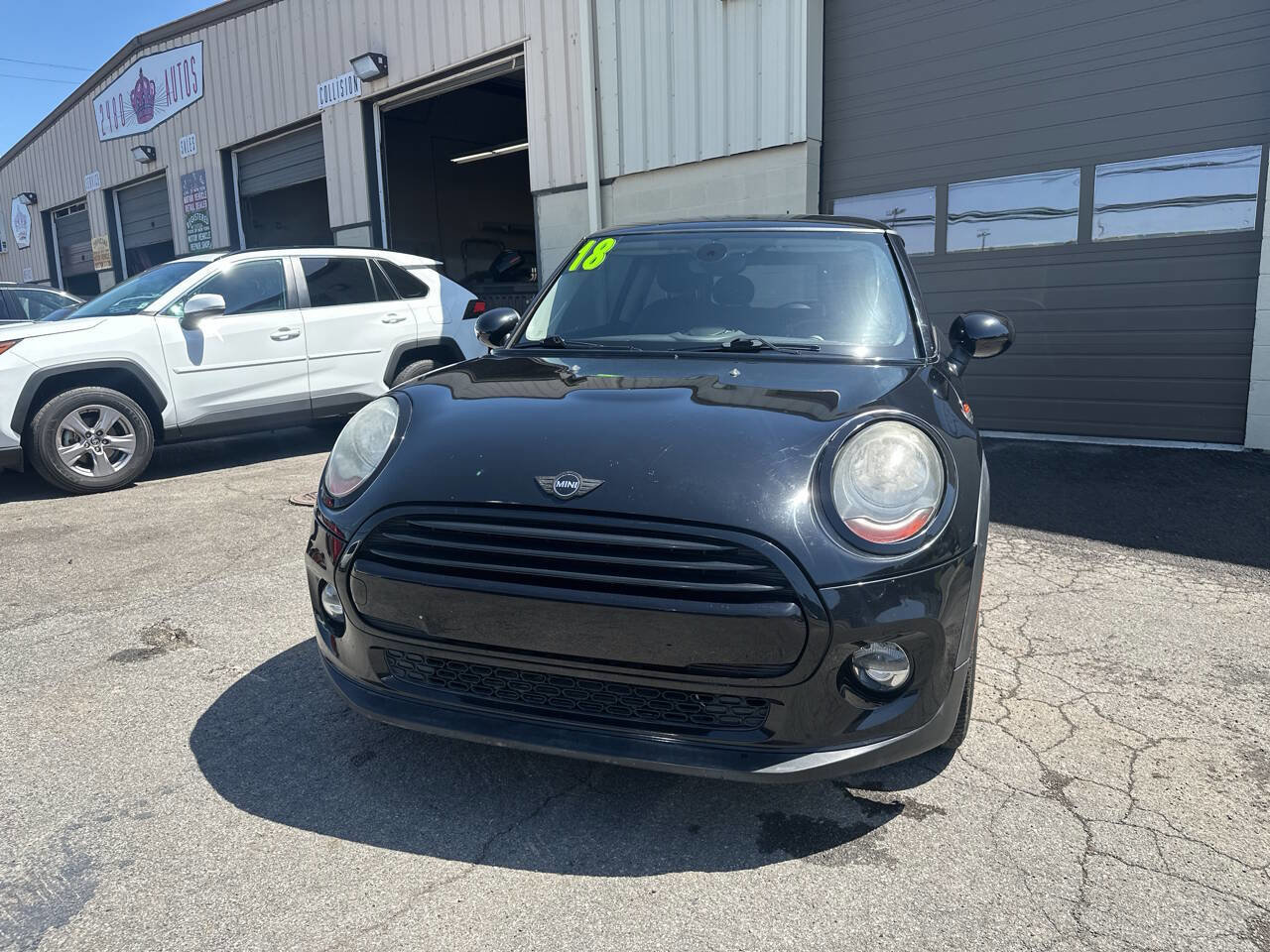 Used 2018 MINI Cooper 2-Door Hardtop FWD image 2