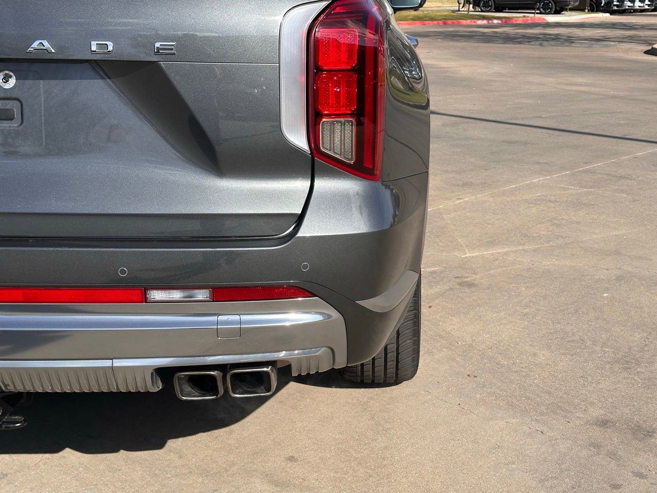 Used 2024 Hyundai Palisade Calligraphy image 13