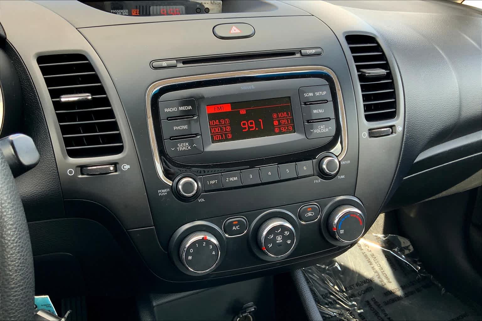 Used 2018 Kia Forte LX FWD image 28
