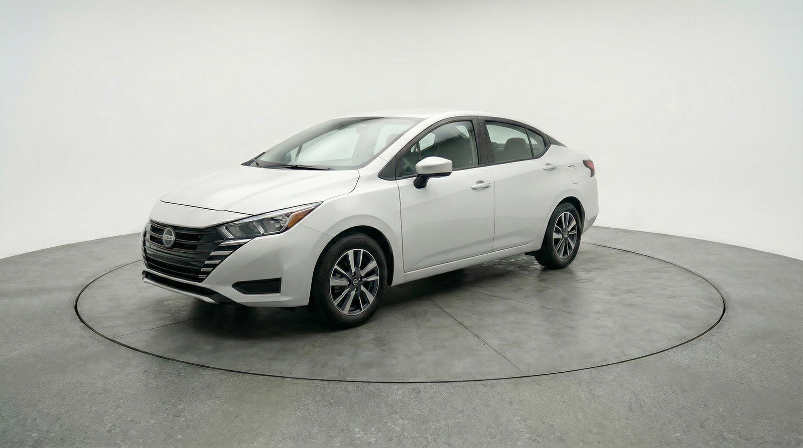 Used 2025 Nissan Versa SV FWD image 3