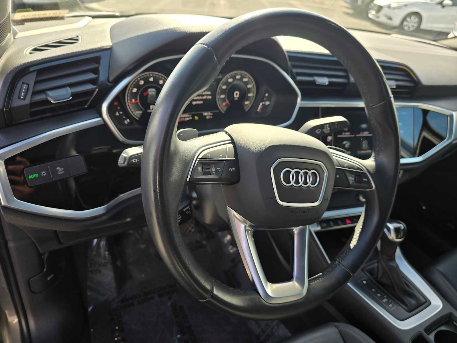 Used 2023 Audi Q3 2.0T Premium Plus w/ Premium Plus Package image 26