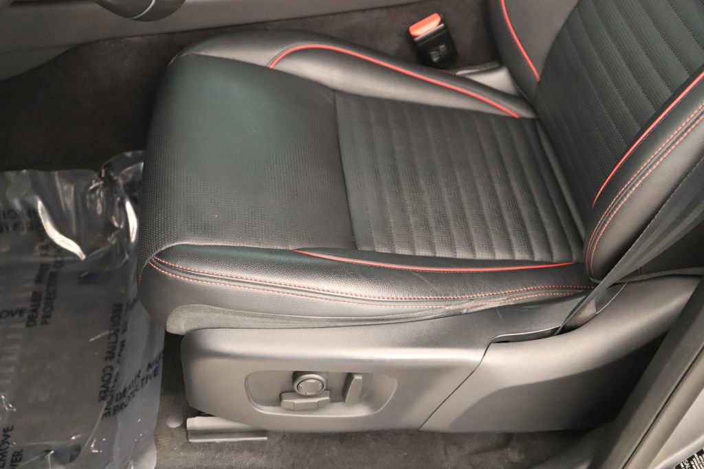 Used 2020 Land Rover Discovery Sport S R-Dynamic image 25