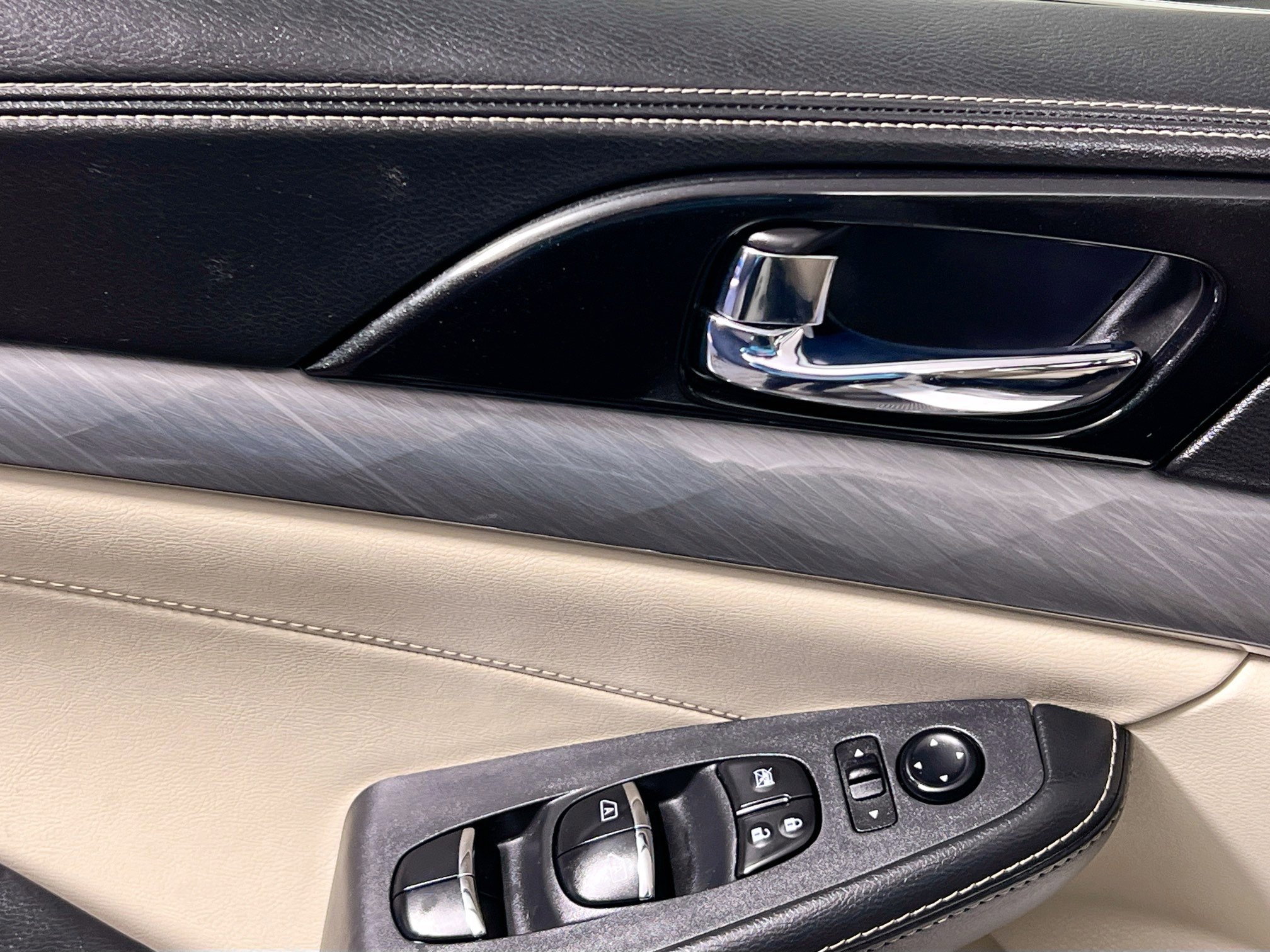 Used 2018 Nissan Maxima 3.5 SV image 16