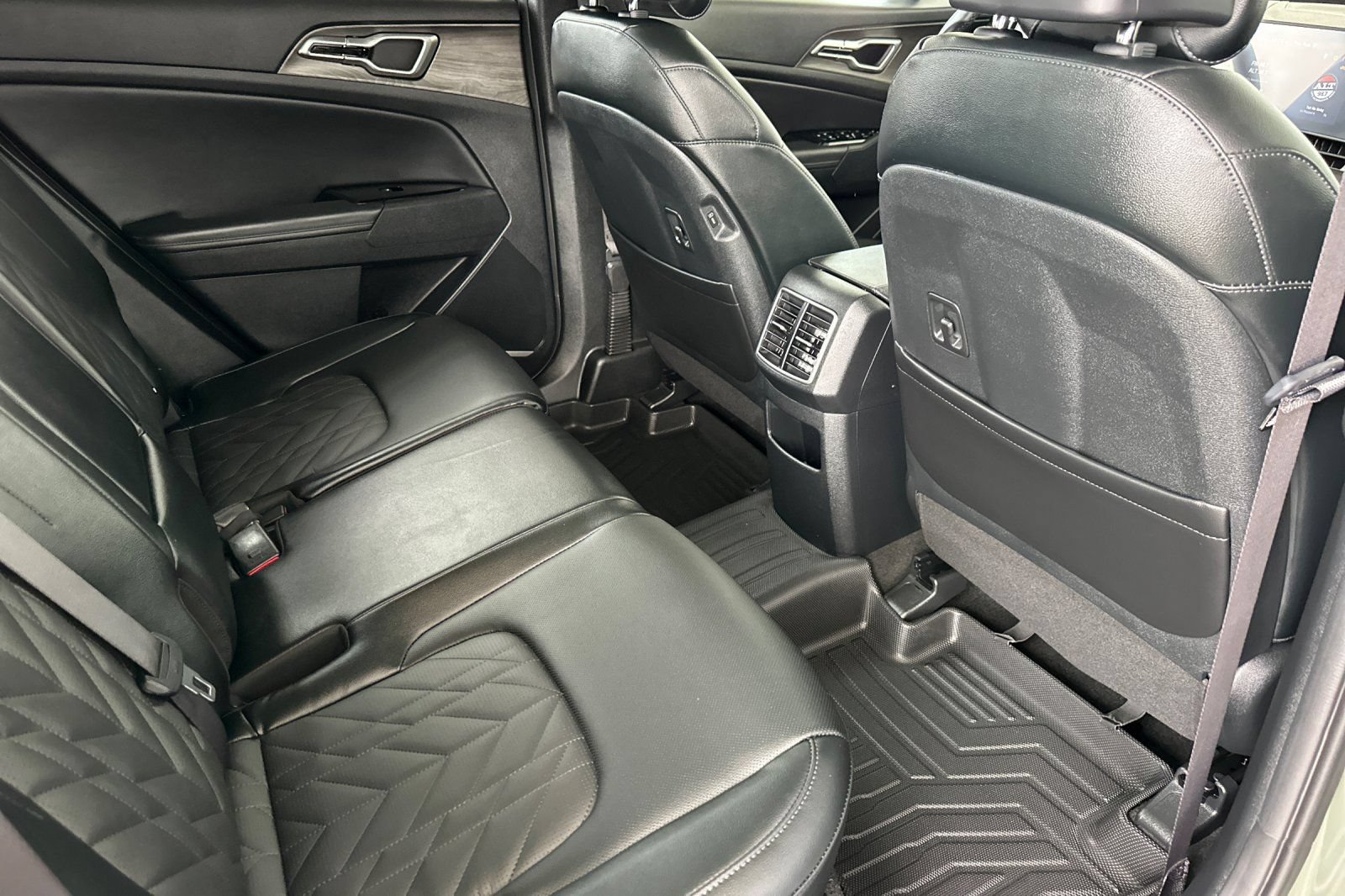 Used 2025 Kia Sportage X-Line w/ Premium Package AWD/4WD image 19