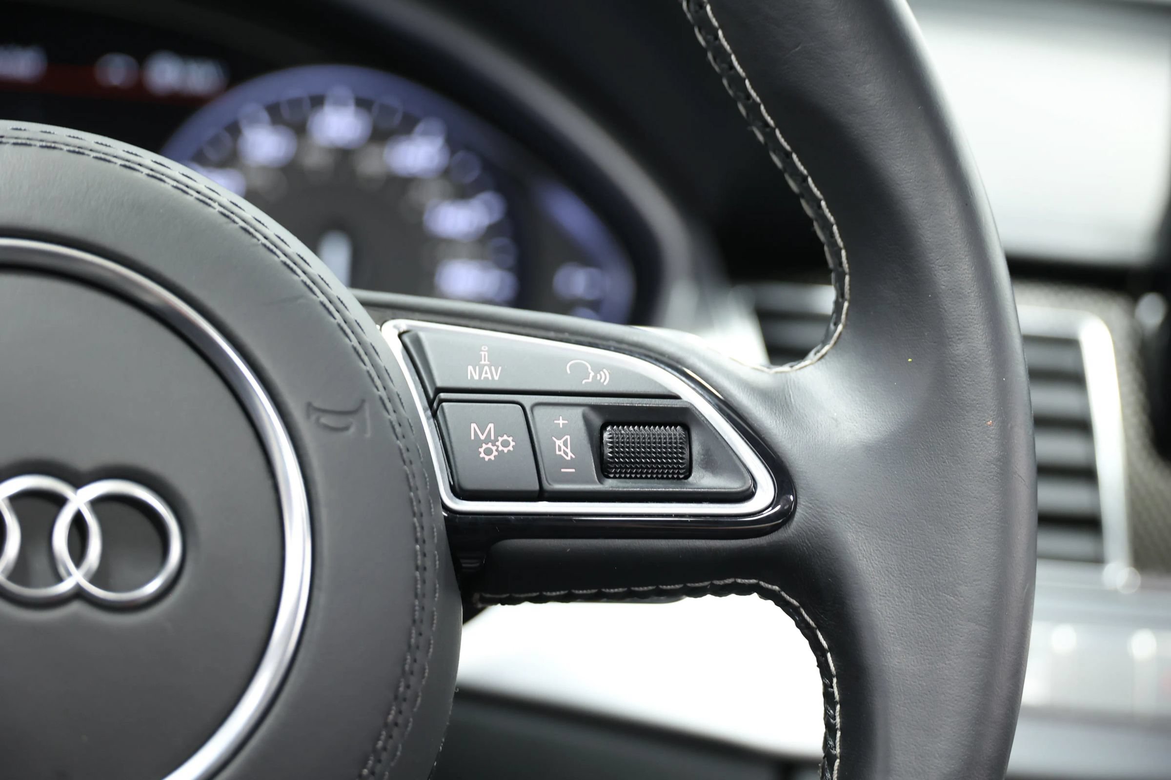 Used 2016 Audi S8 Plus AWD/4WD image 28