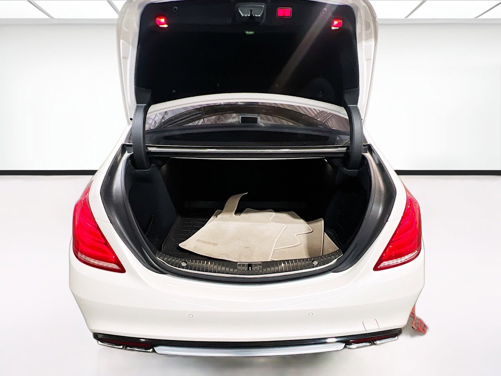 Used 2014 Mercedes-Benz S 63 AMG 4MATIC Sedan image 21