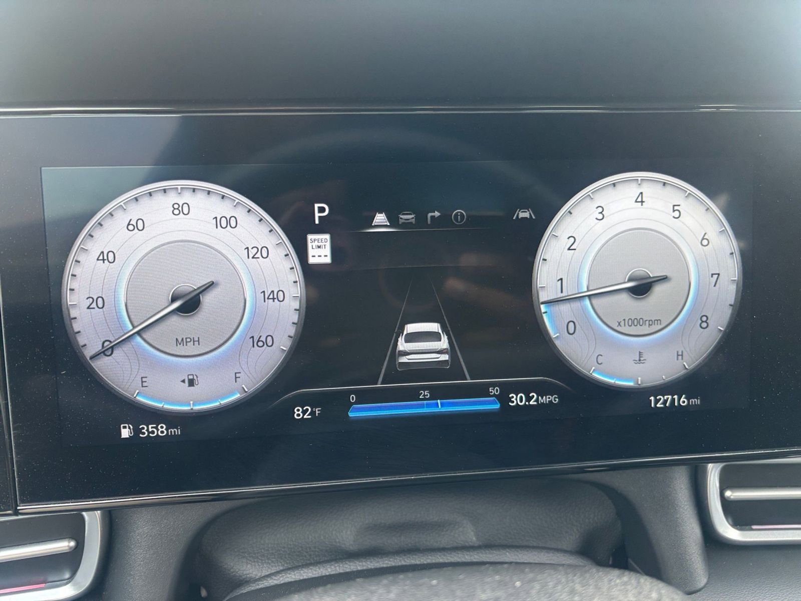 Used 2025 Hyundai Elantra SEL FWD image 43