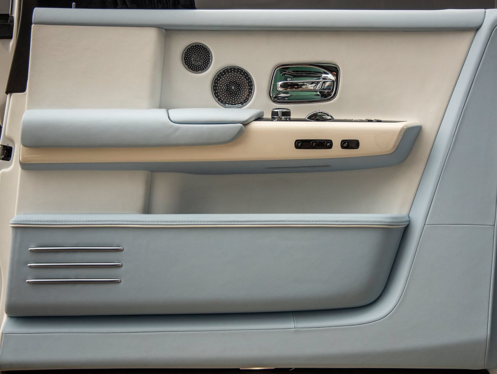 Used 2023 Rolls-Royce Phantom Extended Wheelbase w/ Leather Finishing Pack RWD image 57