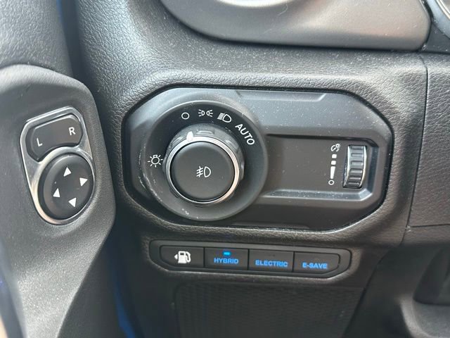 Used 2023 Jeep Wrangler Unlimited Rubicon 4xe image 18