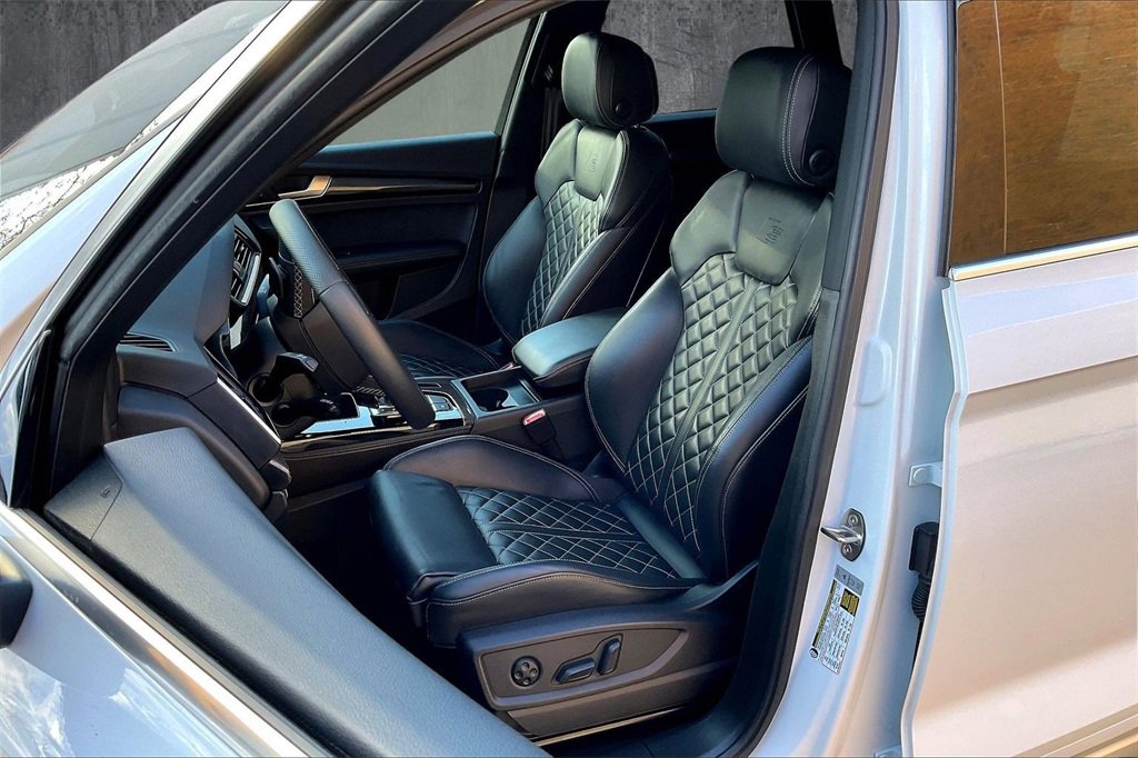 Used 2024 Audi SQ5 Premium Plus w/ Premium Plus Package image 21