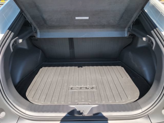 Used 2026 Toyota C-HR AWD/4WD image 13