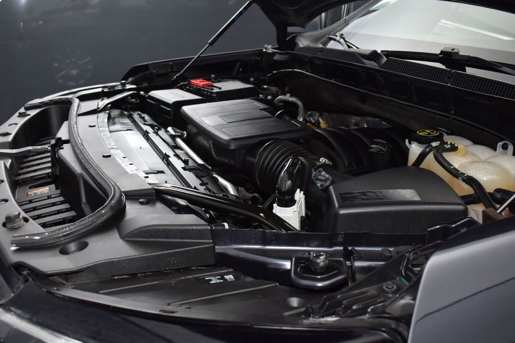 Used 2023 Chevrolet Suburban High Country RWD image 32