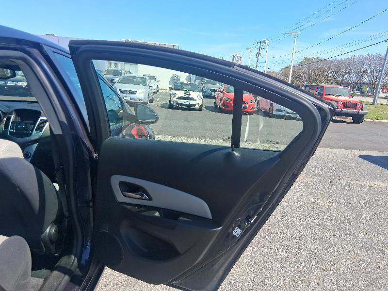 Used 2016 Chevrolet Cruze LS image 21