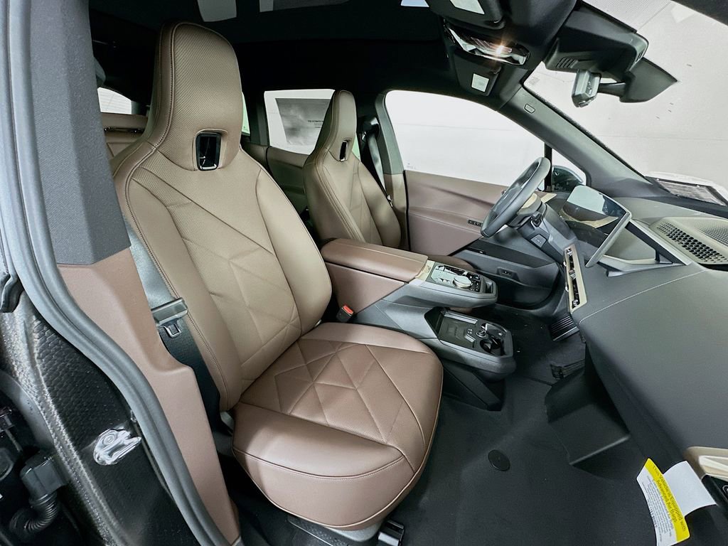 Used 2025 BMW iX xDrive50 image 38