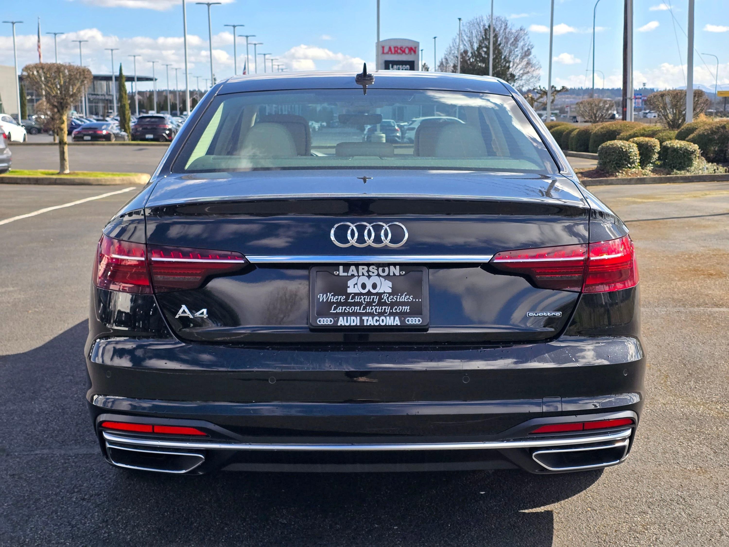 Used 2023 Audi A4 2.0T Premium w/ Convenience Package image 5