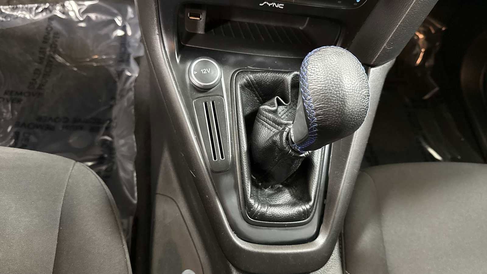 Used 2017 Ford Focus S image 21