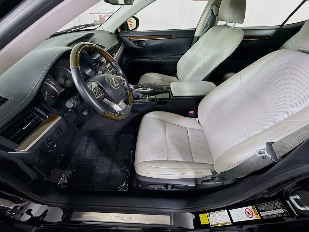 Used 2016 Lexus ES 350 350 w/ Navigation System Package image 26